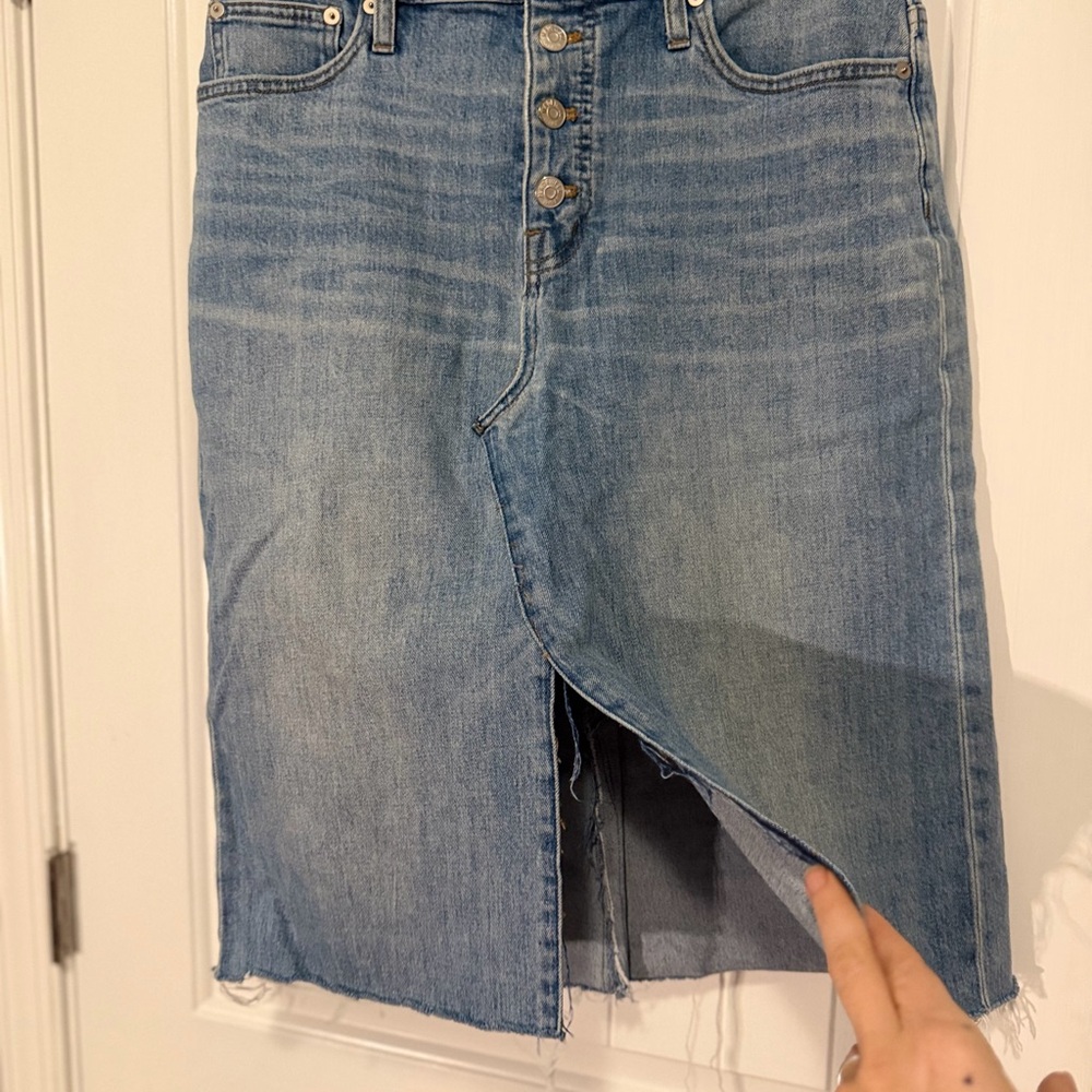 Madewell Blue Denim Skirt, size waist 30 - Picture 2 of 8